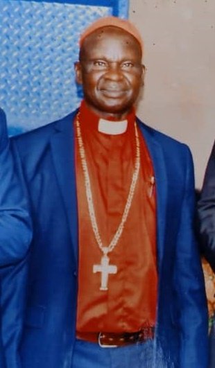 Monseigneur AWACHANGO Evêque du Diocèse de KASENGO